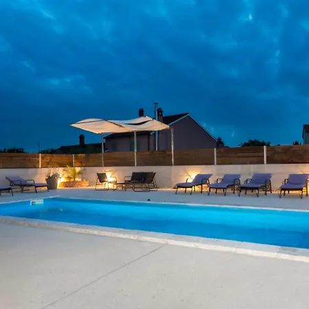 Beautiful Baraka With Pool Near Pazin Kanfanar
